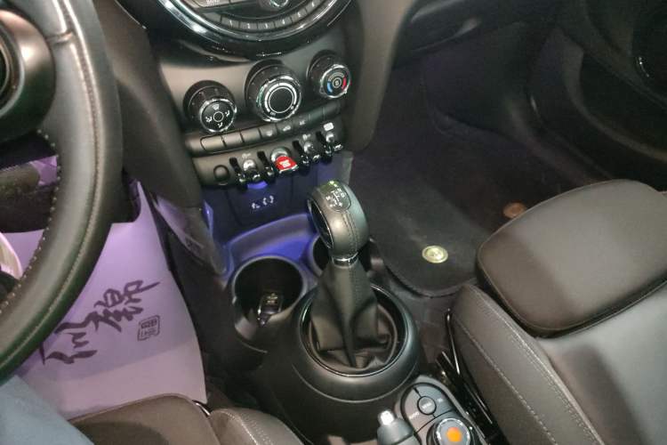 Used MINI MINI 2016 1.5T COOPER Five-Door Edition