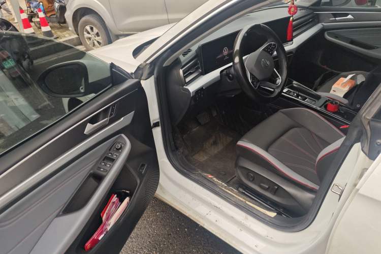 Used Volkswagen Lamando 2022 Lavida L 280TSI DSG Cool & Spicy Edition Driver Seat