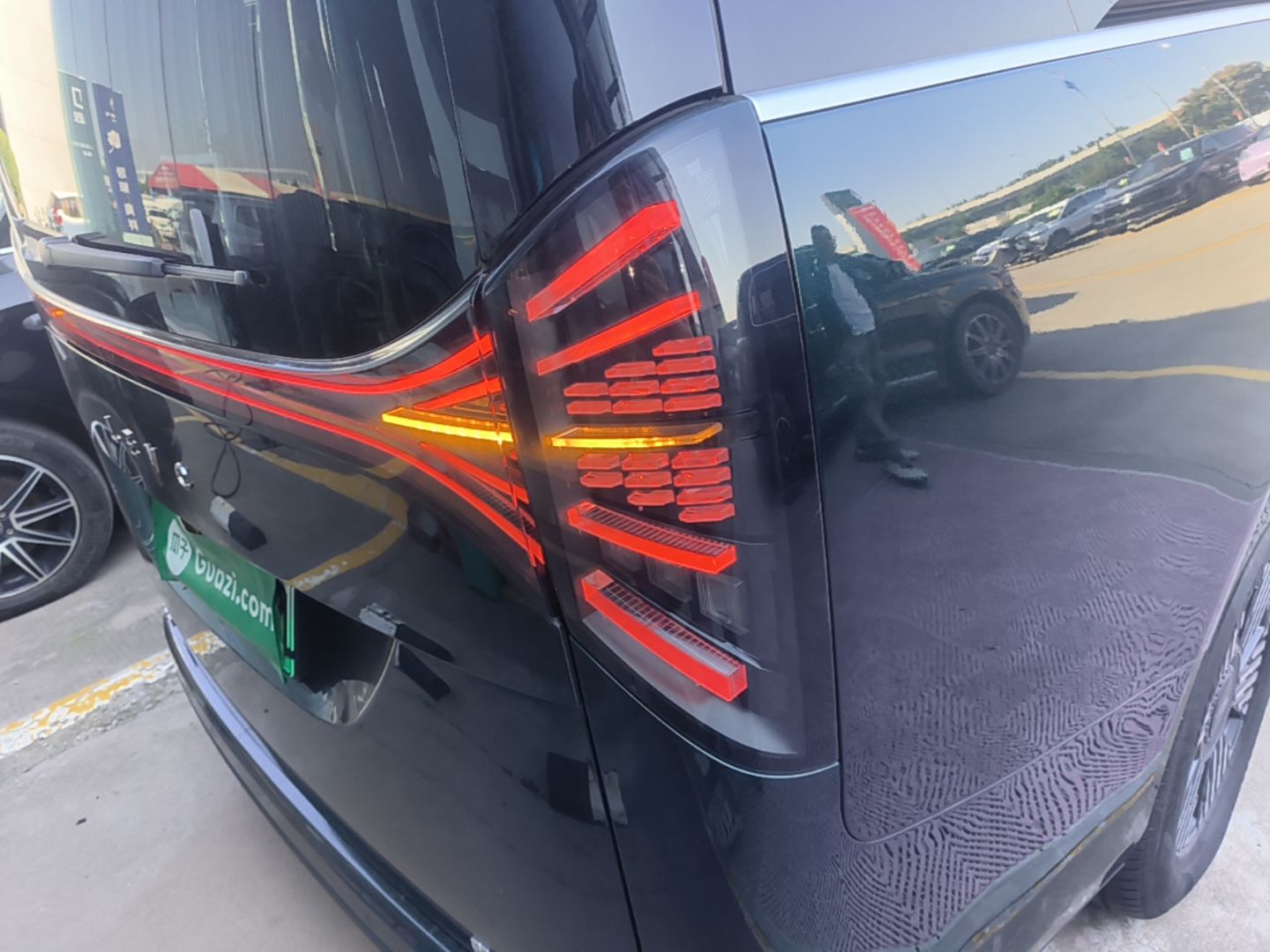 Geely Galaxy LEVC L380 2024 140-Degree 6-Seater All-Wheel-Drive Ultra — снимка 9
