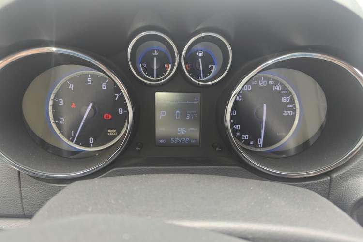 Used CHANGAN CS35 2016 1.6L Automatic Luxury Model China V Standard
