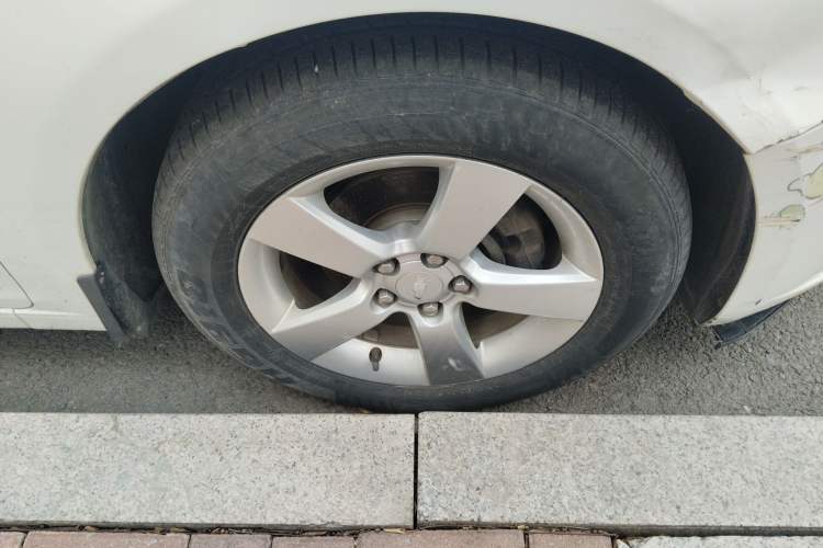 Used Chevrolet Cruze 2014 1.6L SL Millionth Anniversary Edition MT
