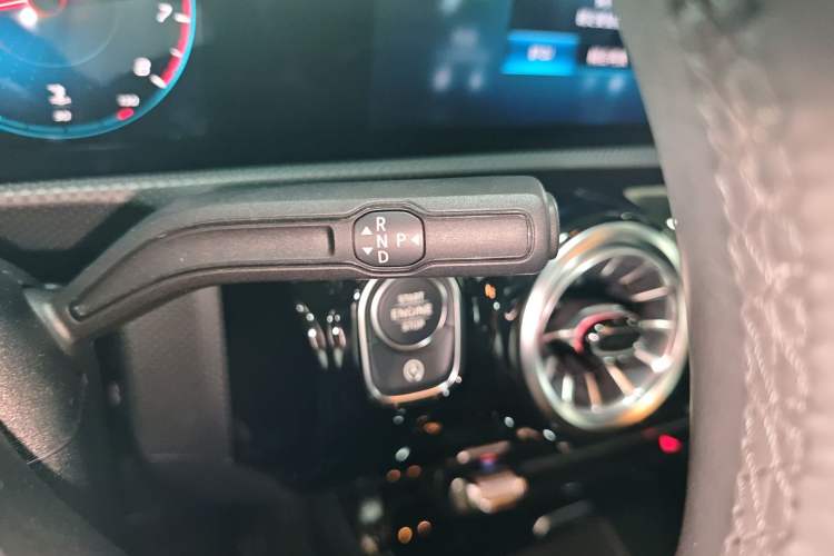 Used Mercedes-Benz A-Class 2021 A 200 L Sport Sedan Fashion Model
