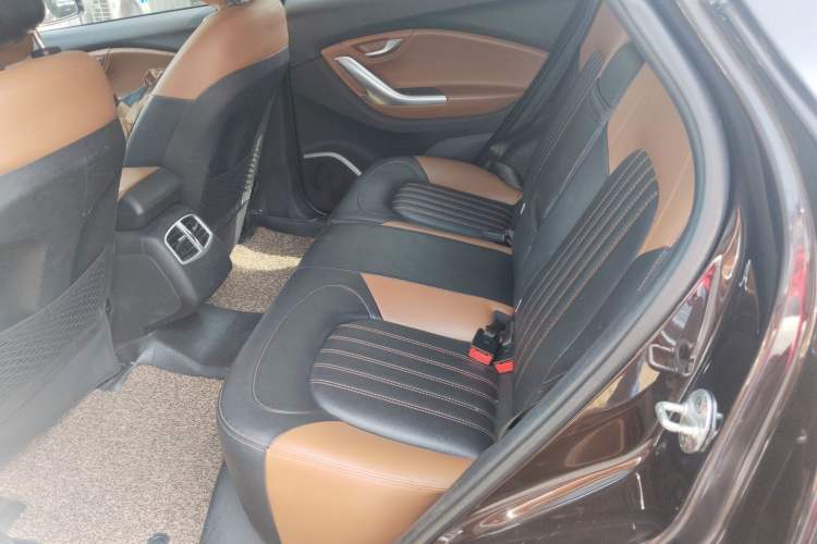 Used Soueast DX7 2016 1.5T Automatic Glory Edition Left Rear Seat