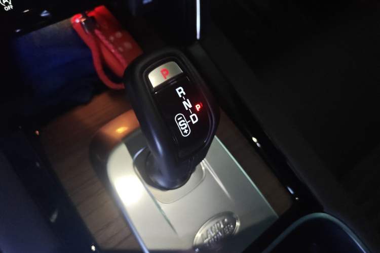 Used Land Rover Discovery Sport 2022 Revised Version 249 PS R-Dynamic S Performance Edition 5 Seats