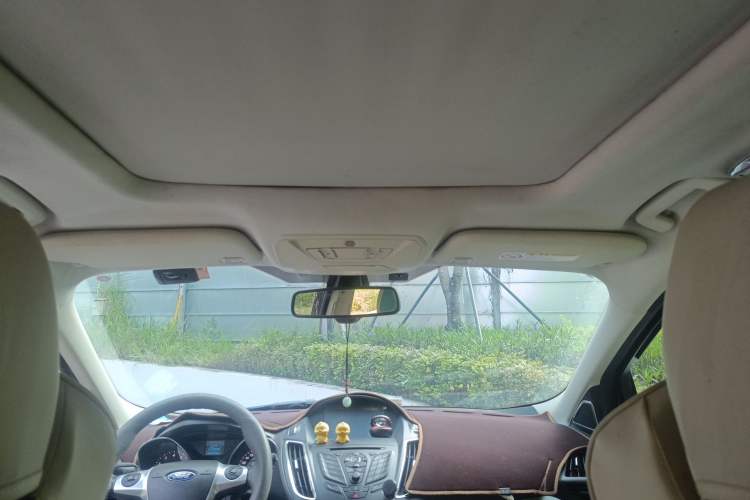 Used Ford Kuga 2013 1.6L GTDi Two-Wheel-Drive Trend Model