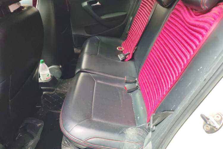 Used Volkswagen Polo 2016 1.6L Automatic Comfort Model
