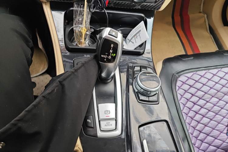 Used BMW 5 Series 2012 520Li Elegant Edition Gear Lever