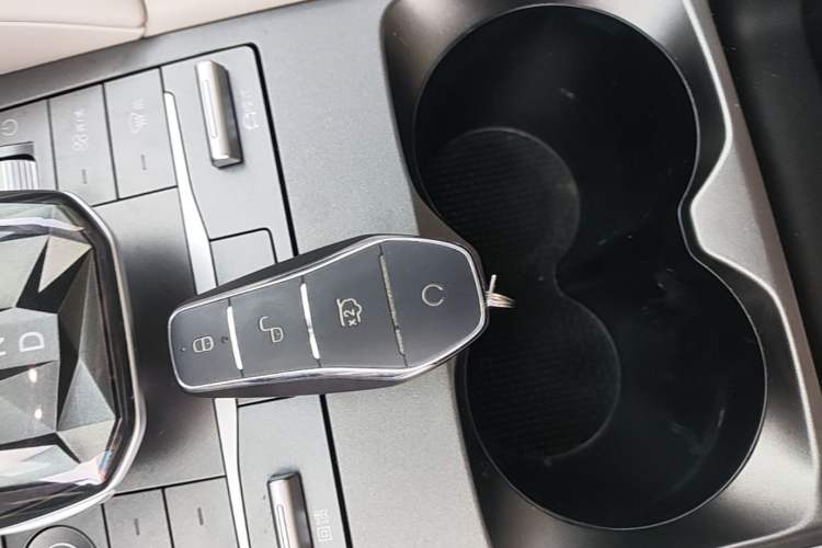 Used BYD Yuan UP 2025 Intelligent Driving Version 401 KM Dynamic Edition