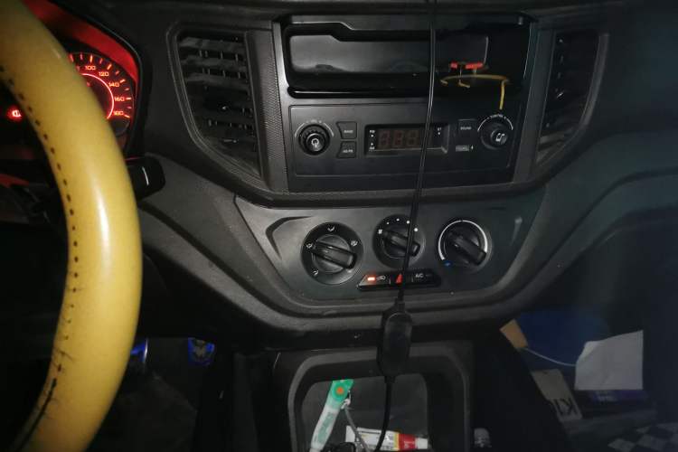 Used Wuling Hongguang V 2022 1.5L Jingqu Edition Electric-Assist LAR
