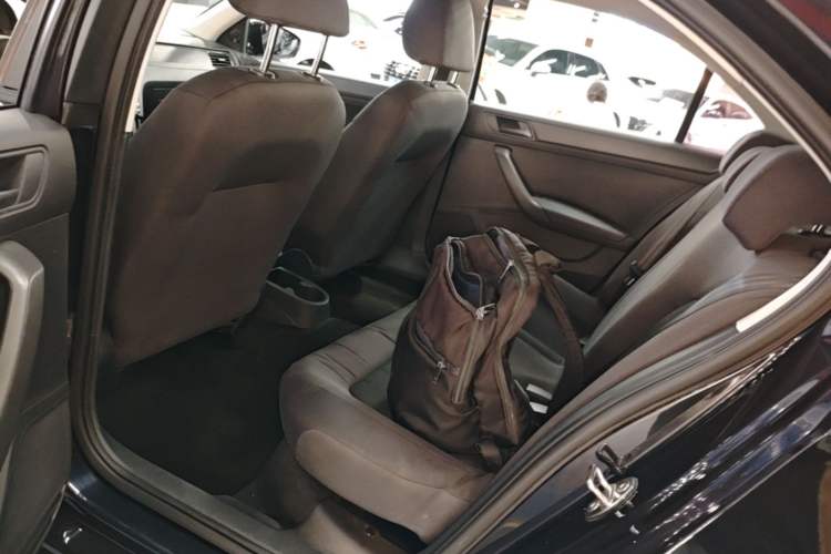 Used Volkswagen Santana 2015 1.6L Automatic Fashion Edition
