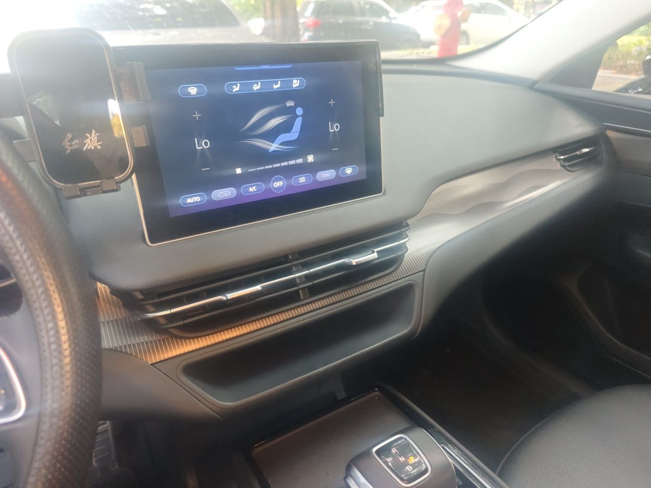 Hongqi E-QM5 2024 450km Range Commuter Version — снимка 13