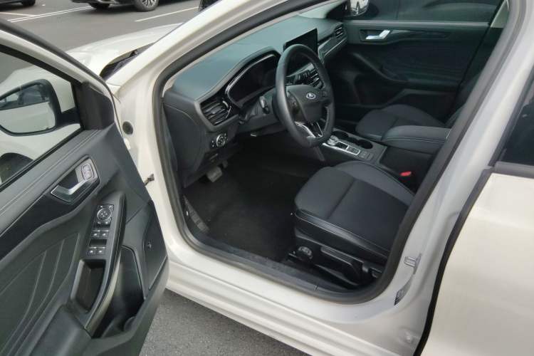 Used Ford Focus 2021 Hatchback EcoBoost 180 Automatic Titanium Edition