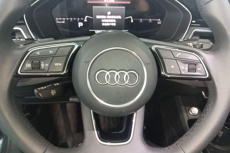 Used Audi A4L 2023 40 TFSI quattro Luxury Dynamic Edition Steering Wheel