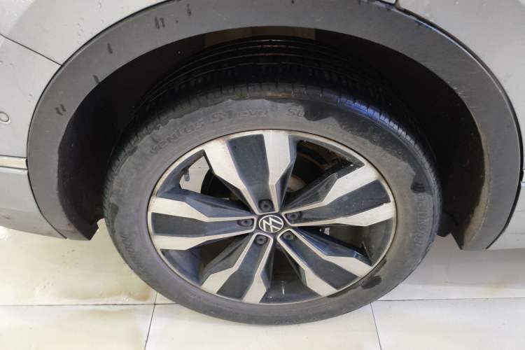 Used Volkswagen Tiguan L 2022 330TSI Automatic Two-Wheel Drive R-Line Flagship Edition