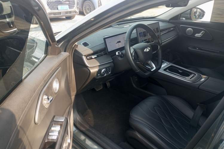 Used Chery Fengyun A8L 2025 1.5 TGDI 145 km Luxury Version
