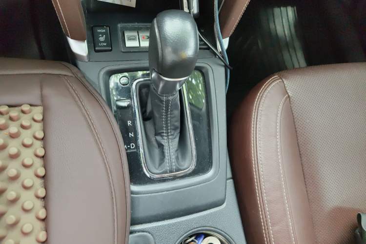 Used Subaru Forester 2016 2.5i Prestige Navigation Edition Gear Lever