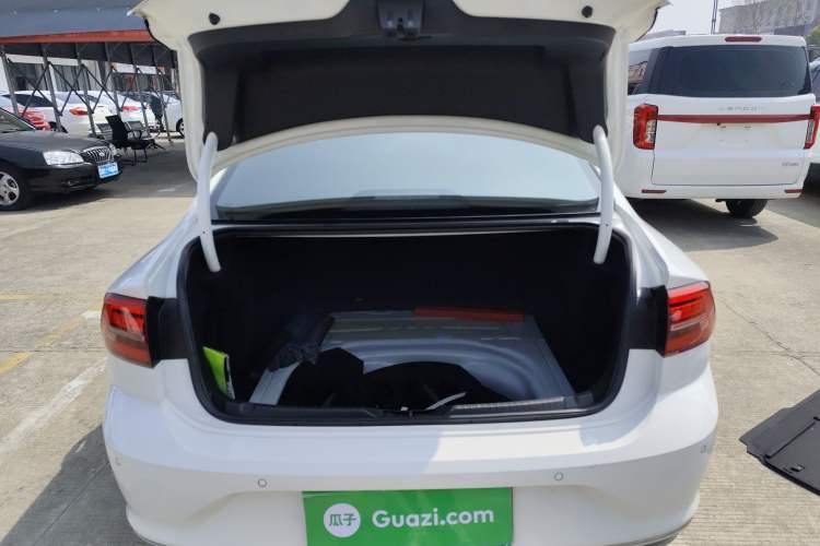 Used Volkswagen Lamando 2019 280TSI DSG Comfort Edition China VI standard Trunk