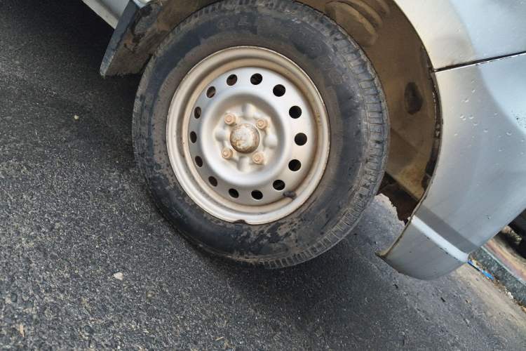 Used Wuling Zhiguang 2010 1.0L New Version Practical Short-Body L2Y
