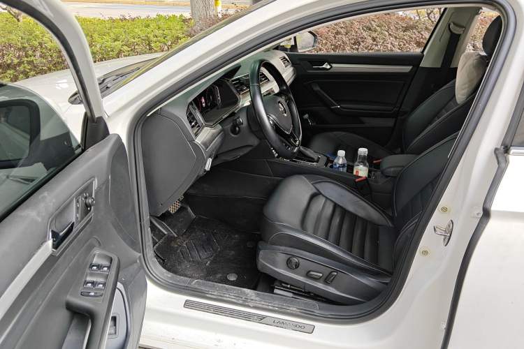 Used Volkswagen Lamando 2021 280TSI DSG Comfort Edition
