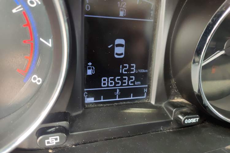 Used FORTHING SX6 2016 1.6L Manual Luxury Model
