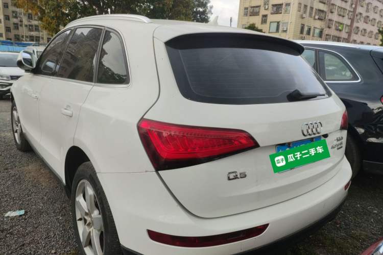 Used Audi Q5 2015 40 TFSI Comfort Model Rear Left 45 Deg