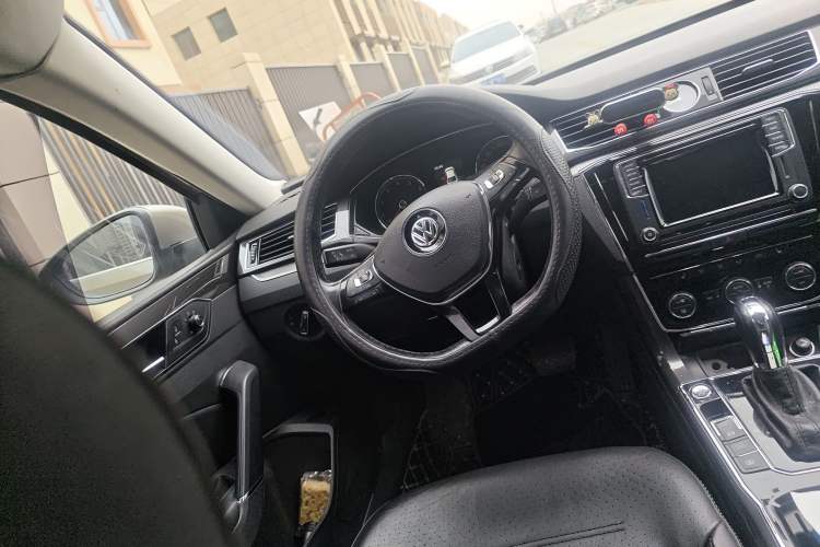 Used Volkswagen Passat 2016 330TSI DSG Prestige Edition
