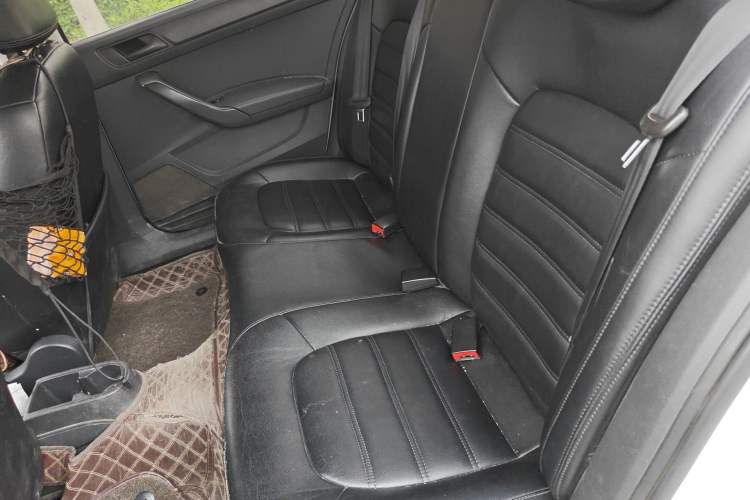 Used Volkswagen Santana 2015 1.6L Automatic Fashion Edition Left Rear Seat