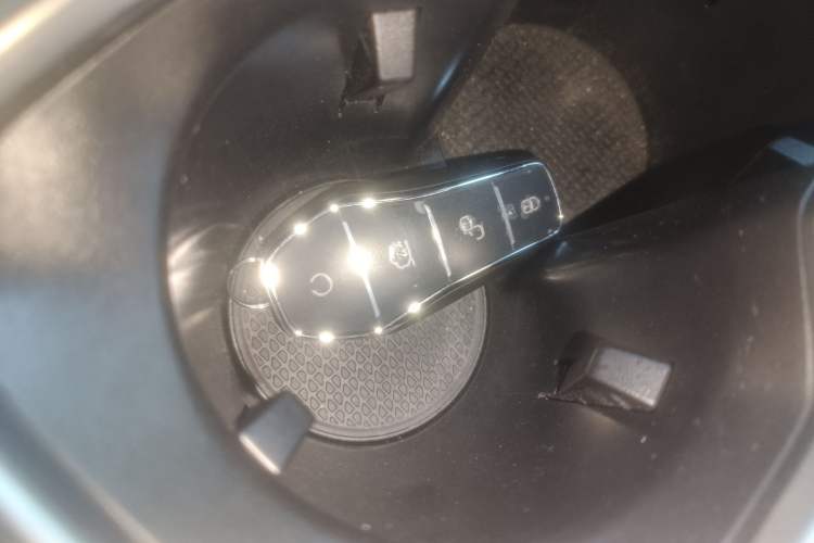 Used BYD Song L DM-i 2025 Intelligent Driving Version 112 km Beyond-Range Type
