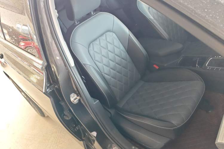 Used Volkswagen Sagitar 2023 300TSI DSG Excellence Edition
