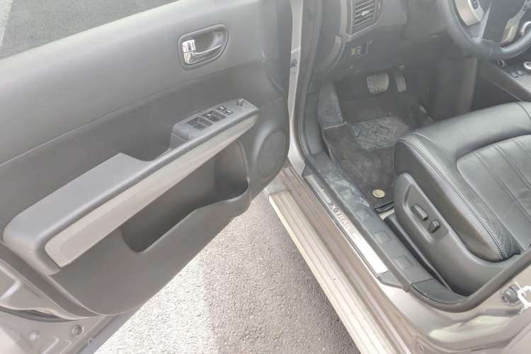 Used Nissan X-Trail 2012 2.5L CVT Luxury Edition 4WD
