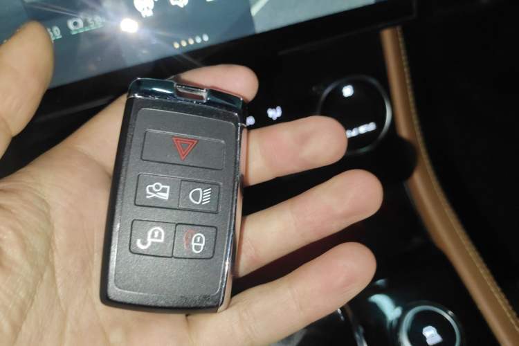 Used Jaguar XFL 2021 XFL 2.0T P250 Two-Wheel-Drive Elite Sport Edition Vehicle Key