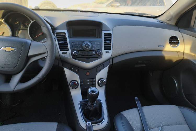 Used Chevrolet Cruze 2013 1.6L SE MT
