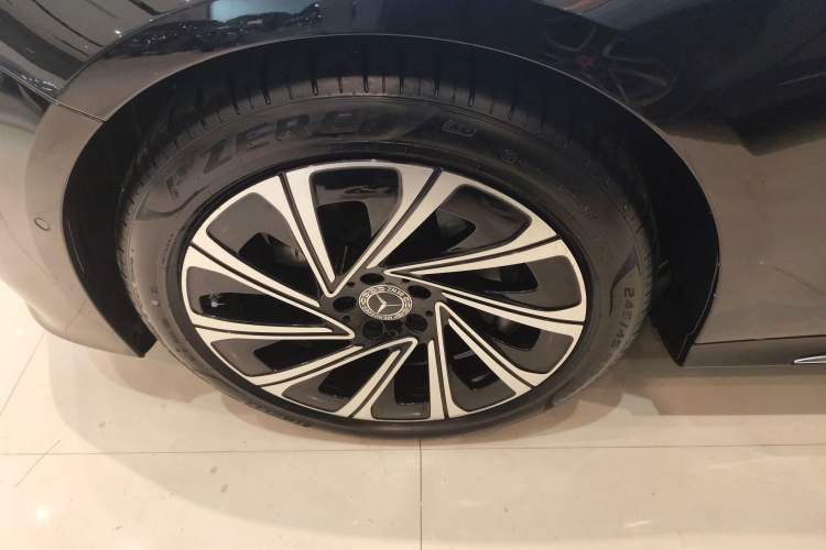 Used Mercedes-Benz E-Class 2025 E 300 L Luxury Model