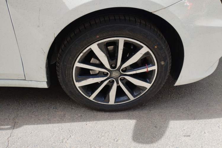 Used Roewe i6 2017 20T Automatic Internet ZhiZun Edition