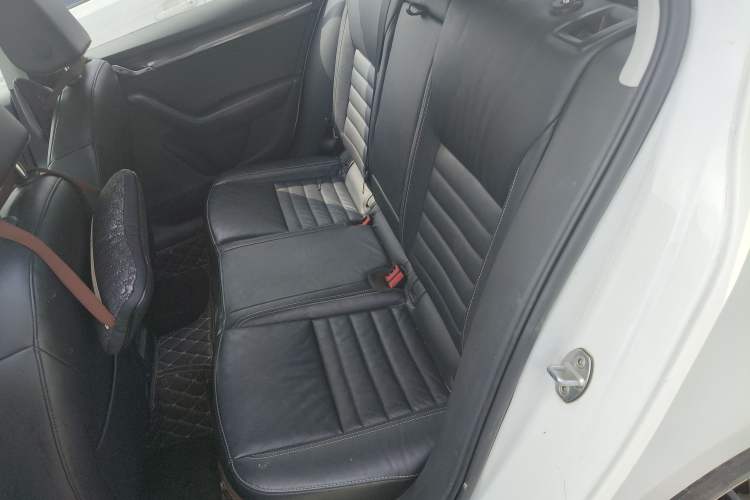 Used Skoda Octavia 2017 1.6L Manual Smart Drive Edition Left Rear Seat