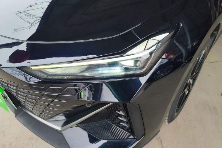 Used CHANGAN UNI-V iDD 2023 Zhidian iDD 1.5T 113km Smart & Fun Version (Rapid Edition)