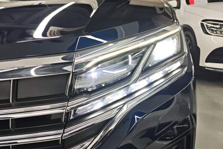 Used Volkswagen Touareg 2021 3.0 TSI Prestige Edition Classic Sport Package Left Front Headlight