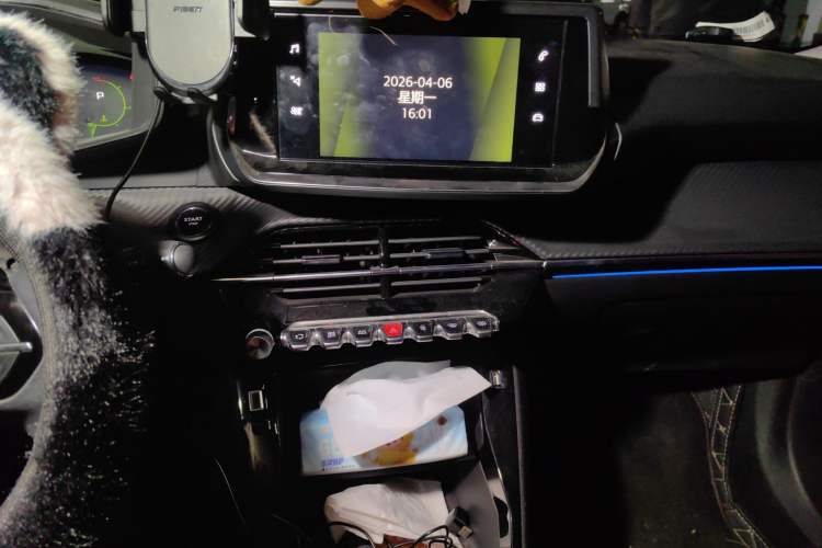 Used Peugeot 2008 2020 230THP 3D ZhenShang Edition Audio And AC Panel