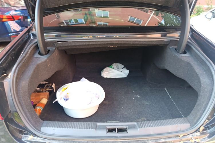 Used Hongqi H7 2017 2.0T Luxury Model