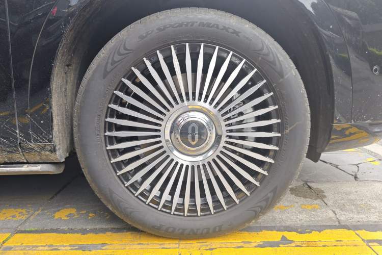 Used Hima AITO M7 2022 1.5T Four-Wheel Drive Luxury Edition Right Front Wheel Hub