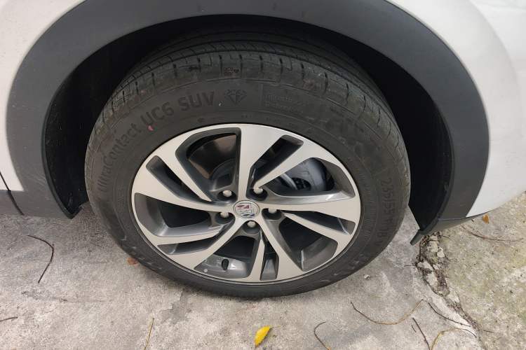 Used Buick Envision 2023 Encore S 552T Two-Wheel Drive Luxury Model
