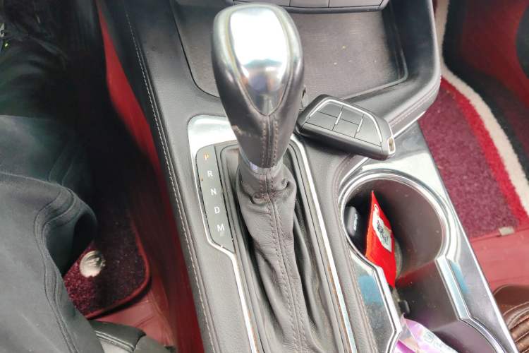 Used Cadillac CT4 2021 28T Fashion Edition Gear Lever