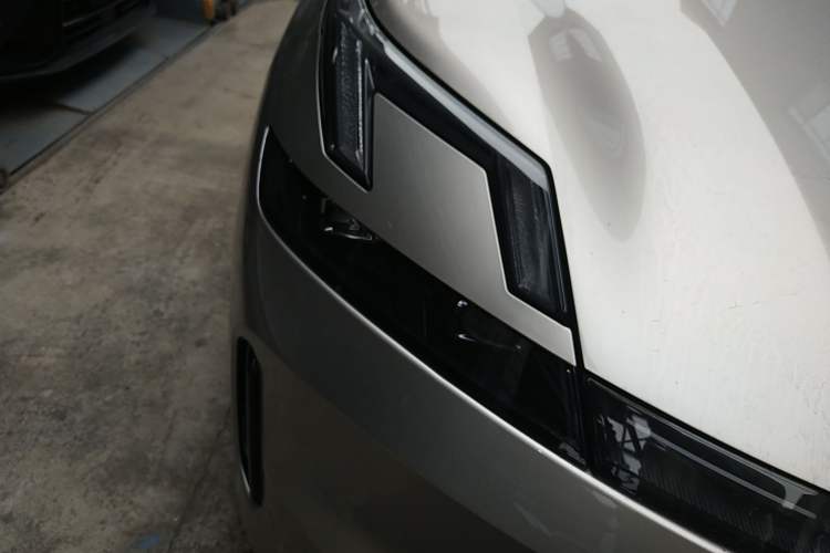 Used Lynk & Co 08 EM-P 2023 120km Long-Range Halo