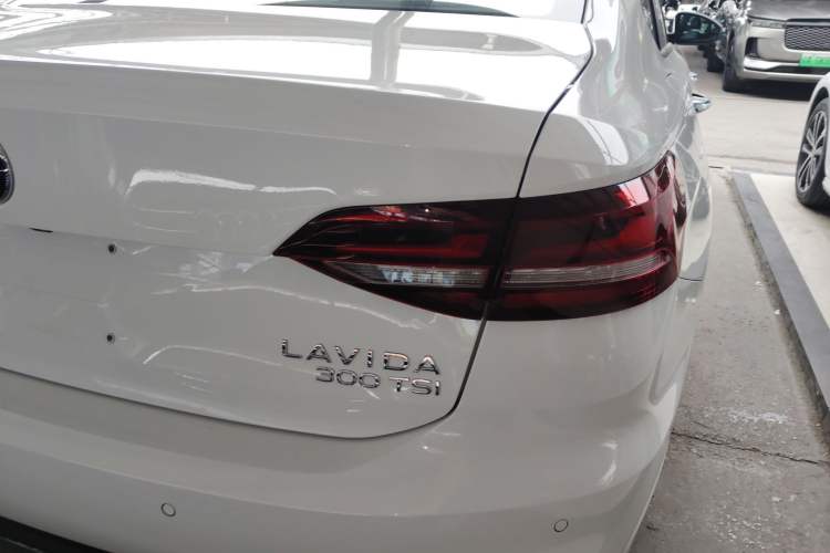 Used Volkswagen Lavida 2023 300TSI DSG Full-Comfort Edition
