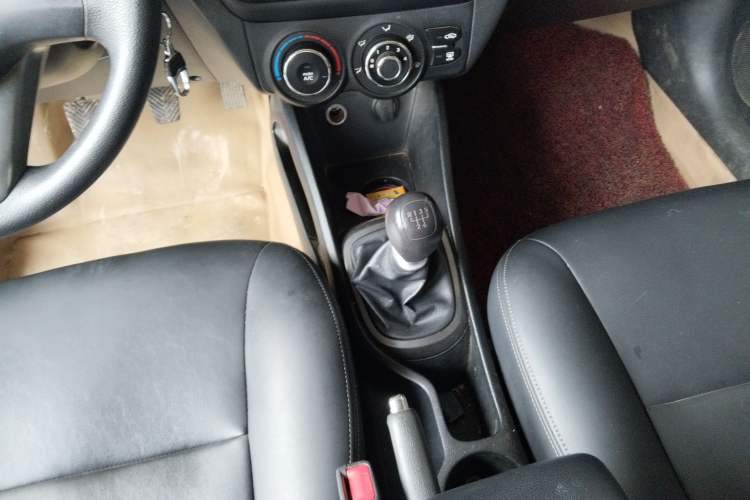 Used Kia K2 2012 Sedan 1.4L MT GLS Commemorative Edition