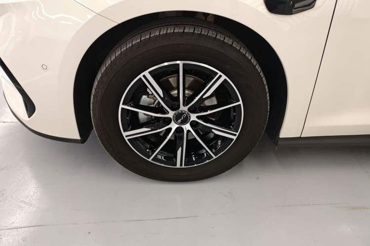 Used BYD Seal 06 New Energy 2025 DM-i Smart Drive 120KM Prestige Model
