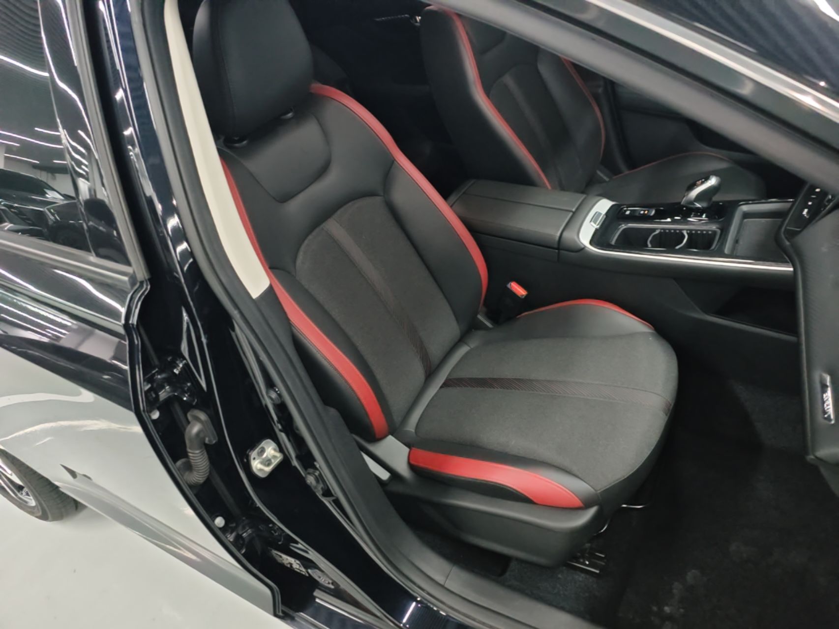 Dongfeng Aeolus Yixuan MAX 2023 1.5T Super-Powered Dad Edition — снимка 19