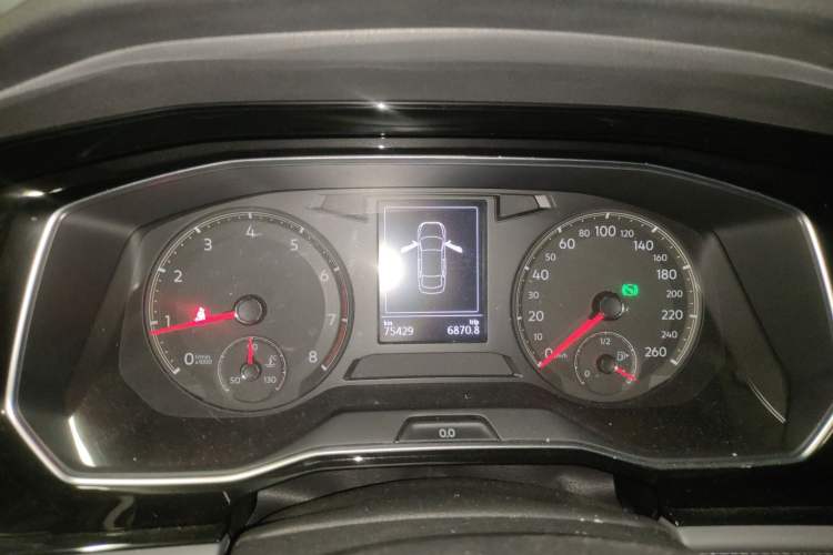 Used Volkswagen Sagitar 2019 200TSI DSG Comfort Version China VI Standard Instrument Cluster