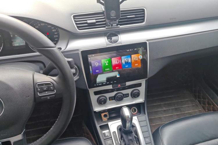 Used Volkswagen Magotan 2016 1.8TSI Smart Enjoyment Leading Model Audio And AC Panel