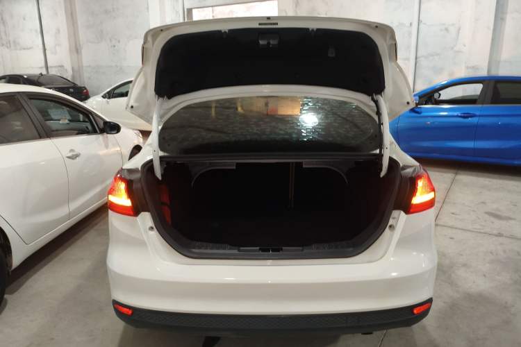 Used Ford Focus 2015 Sedan 1.6L Automatic Comfort Model